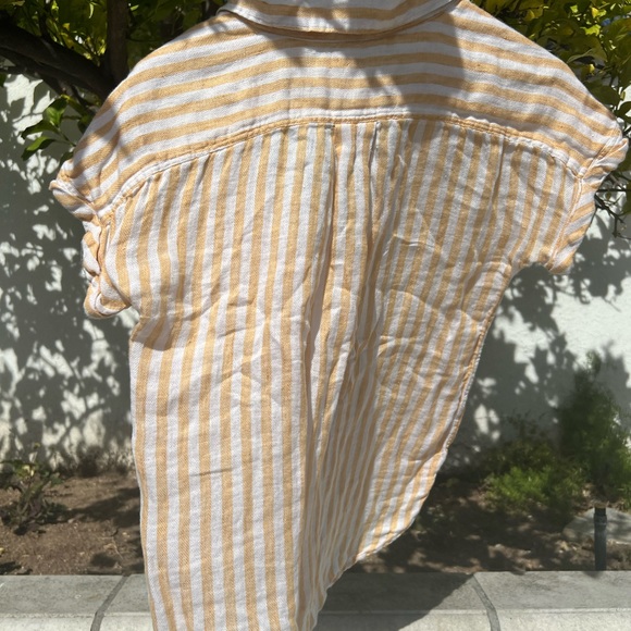 Faherty top , yellow stripe linen short sleeve - Picture 3 of 6